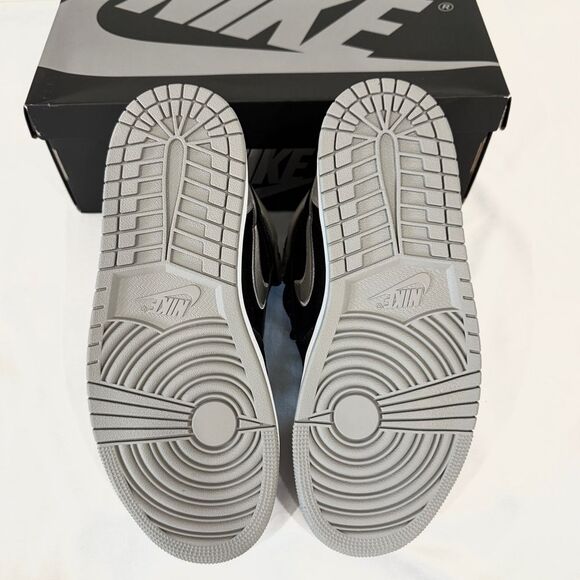 NEW Nike Women’s Air Jordan 1 Retro Hi OG "Satin Shadow" - Size 10W FD4810-010 - Picture 8 of 8